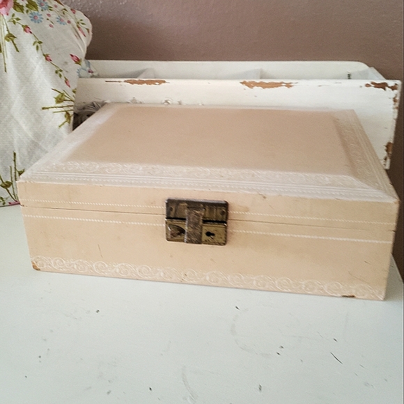 Vtg Pink Jewelry Box - Picture 3 of 11
